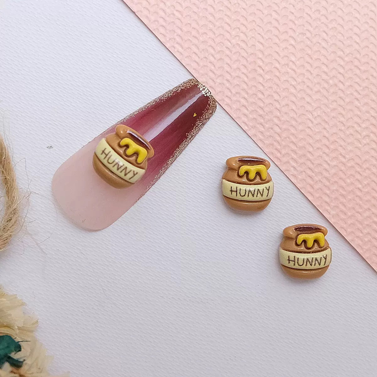 15-Piece Honey/flower/bee nail charms