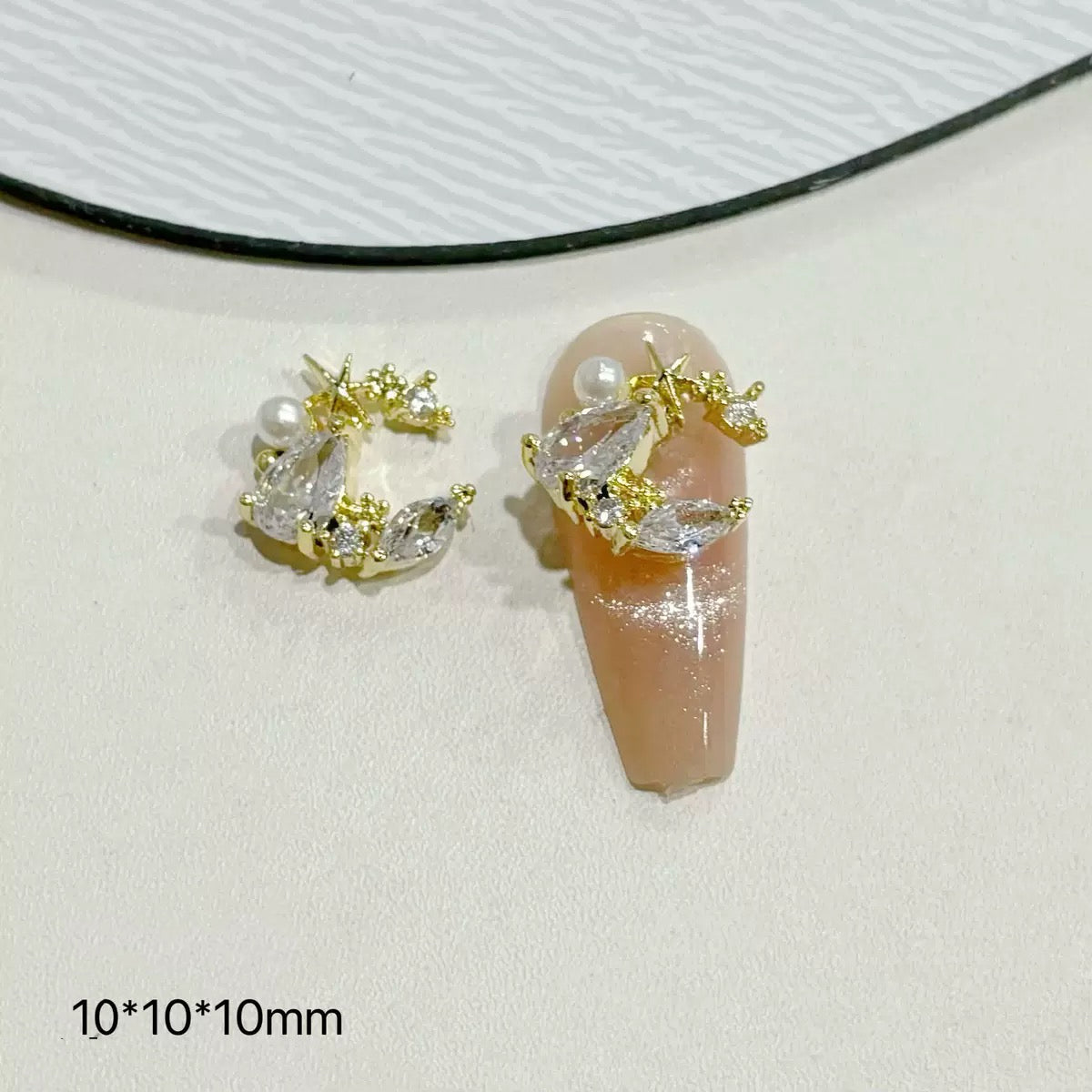 Zircon Crescent Moon Nail Charms – 12-Piece Set of 3D Alloy Moons with Sparkling Crystal Accents