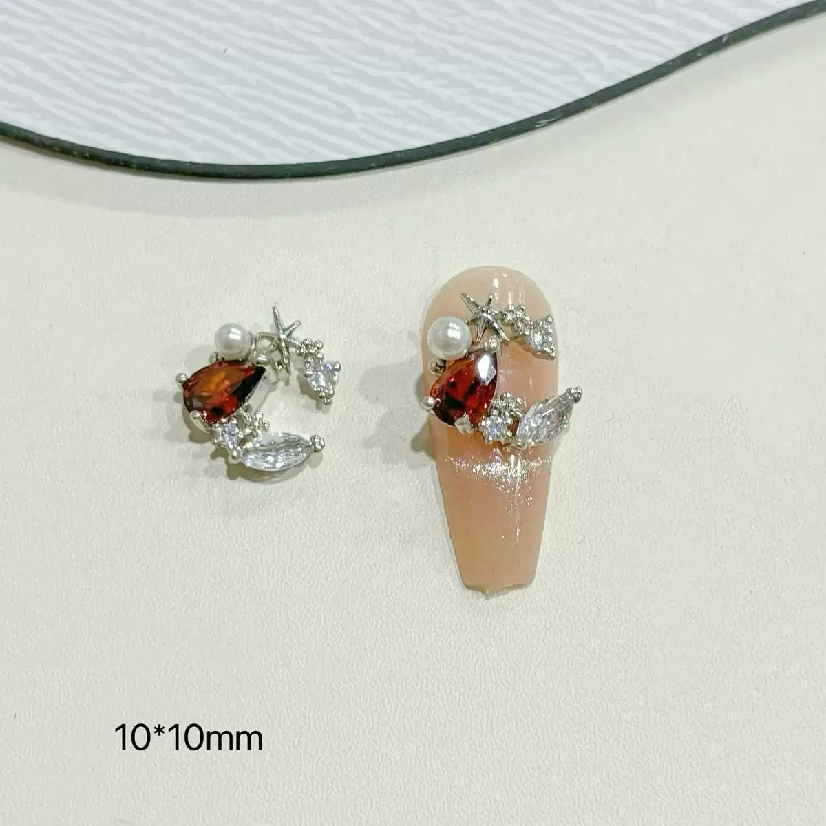 Zircon Crescent Moon Nail Charms – 12-Piece Set of 3D Alloy Moons with Sparkling Crystal Accents