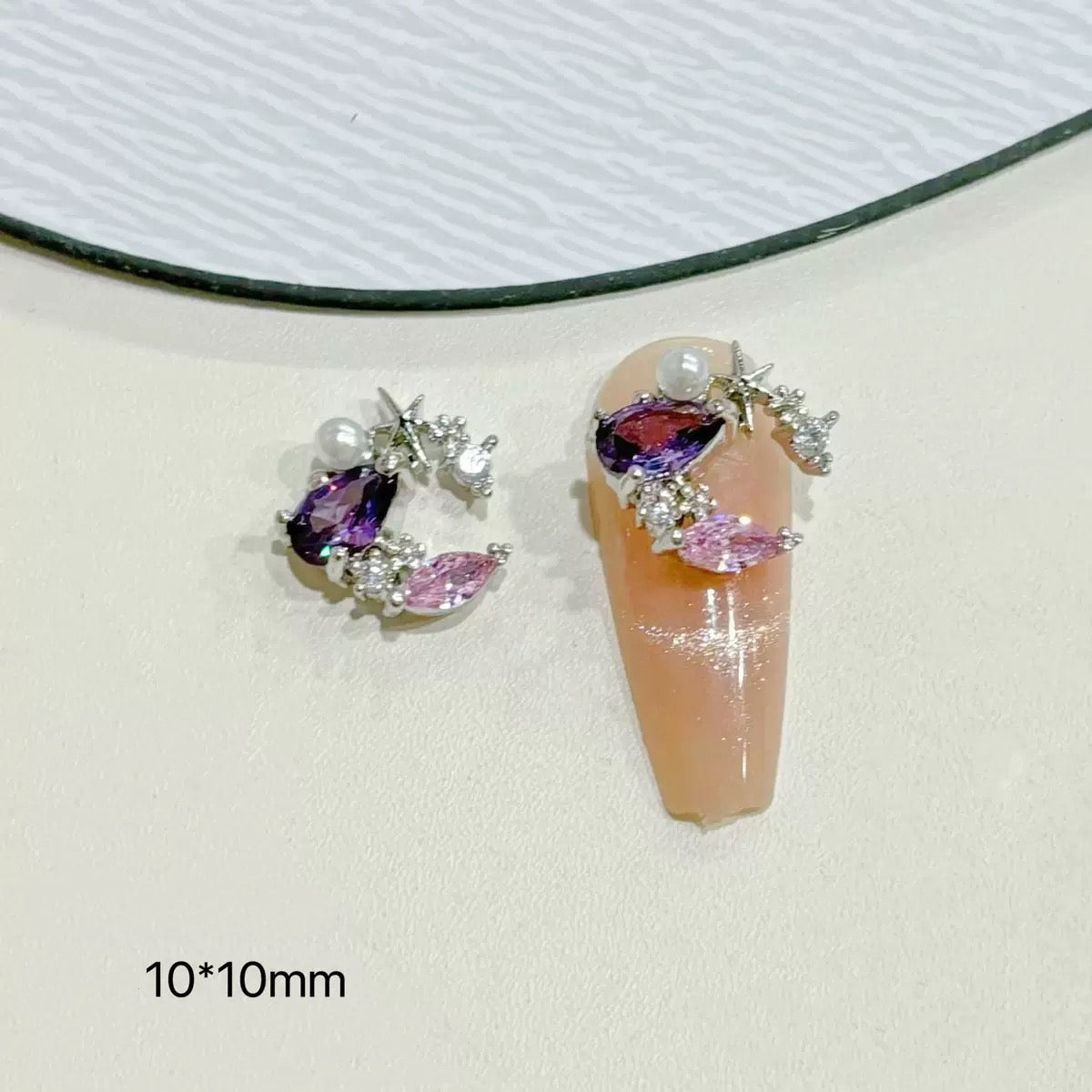 Zircon Crescent Moon Nail Charms – 12-Piece Set of 3D Alloy Moons with Sparkling Crystal Accents