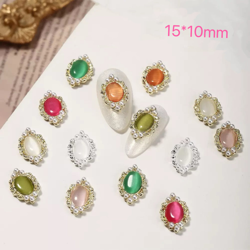 Cat’s Eye Nail Charms – 12-Piece Set of Retro Alloy Charms with Shimmering Cat’s Eye Stones